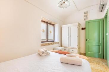 Bed and Breakfast Casale De Li Canti