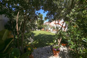 تختخواب و صبحانه Villa Piana