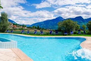 בית מלון כפרי Kröllnerhof