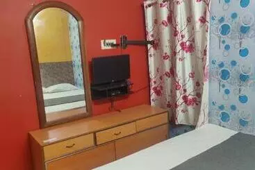 ホテル Yelagiri Residency