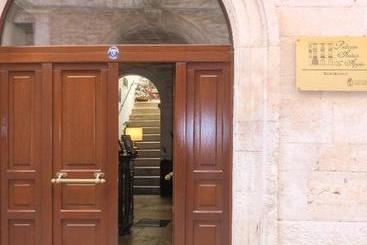 مبيت وإفطار Palazzo Antica Via Appia