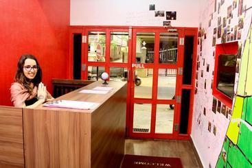 Red Lollipop Hostel Chennai