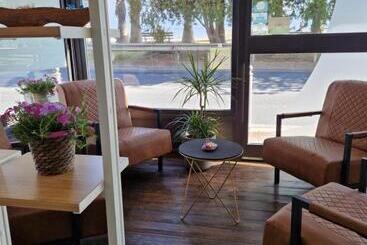 Otel Vela Bianca H & R