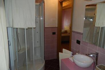 ベッドアンドブレックファースト Affittacamere Ai Fiori