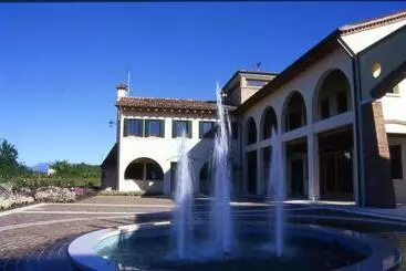 ベッドアンドブレックファースト Agriturismo Due Torri