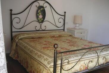 مبيت وإفطار Agriturismo Due Torri