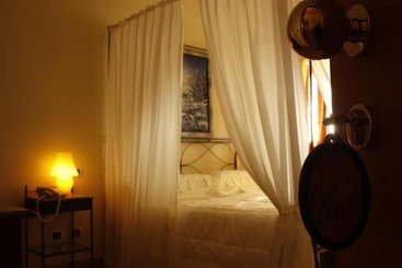 ホテル Il Paradello Albergo Ristorante
