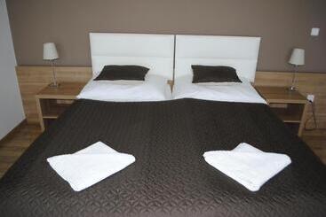 בית מלון כפרי Golf Jezera