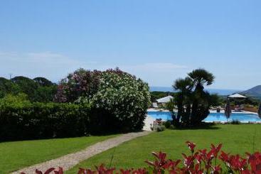 酒店 Hôtel Les Bouis   Vue Mer