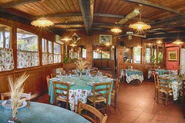 Bed and Breakfast La Vecchia Quercia