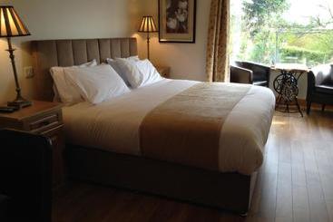 Benbulben Farmhouse B&b