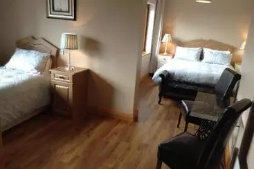 Benbulben Farmhouse B&b