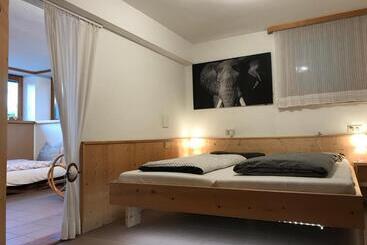 Nocleg ze śniadaniem Haus Lasaun