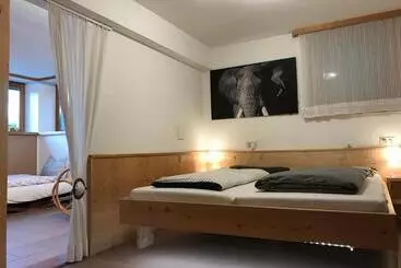 Aamiaismajoitus (B&B) Haus Lasaun