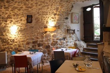 Bed and Breakfast Le Pagliare Del Gran Sasso