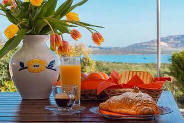 تختخواب و صبحانه Roccabianca Rooms & Studios