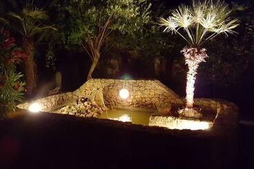 تختخواب و صبحانه Villa Edera