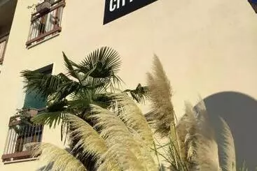 Hotel B City