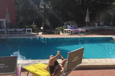 ホテル Villa La Colombaia