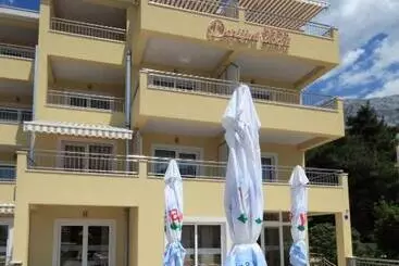 Bed and Breakfast Dorijini Dvori