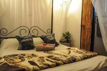 Zig Zag Town Lodge   Hostel
