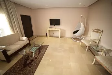 هتل Chinar Family Resort