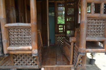 פנסיון Floresita S Beach Resort