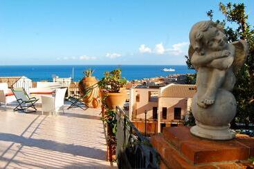 آپارتمان‌های توریست‌ها Villa Vittoria