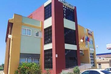 فندق Restaurante Campomar