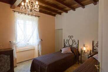 Maaseutuhotelli Rural Villa Auristela