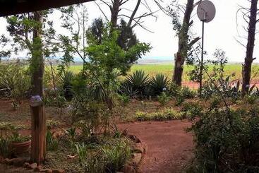 Сельский дом Woodland Gardens