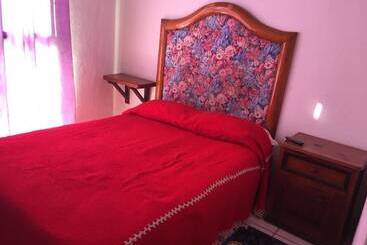 تختخواب و صبحانه Casa De Los Ojeda