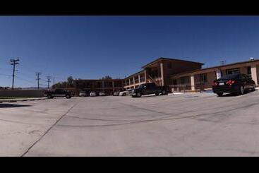 Отель Executive Inn Mojave