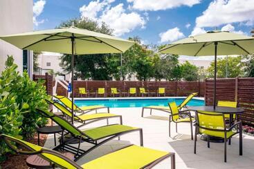 Отель Springhill Suites By Marriott Miami Doral