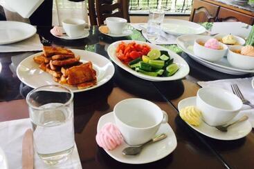 בית מלון כפרי New Kandy Residence