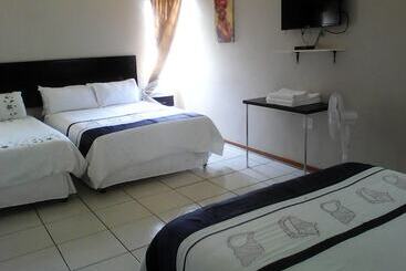 Vuya Nathi Bed And Breakfast
