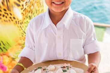 هتل Serene By The Sea