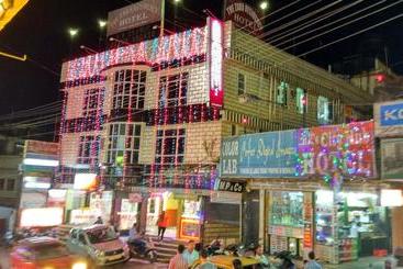 בית מלון כפרי The Zara Residency