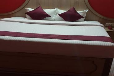 Hotel The Zara Residency