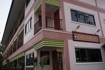 ホテル Banmy Baanmai