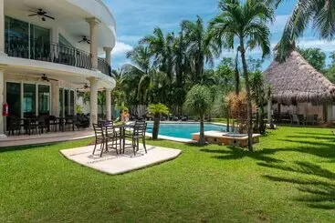 هتل Villa Palmeras