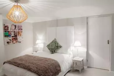 Turistihuoneistot 1926 Self Catering