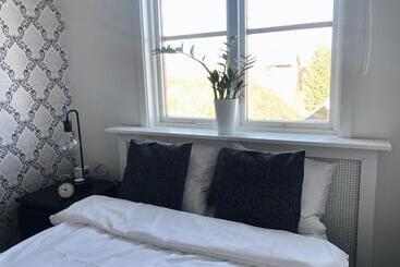 فندق صغير Spirans Rum Och Logi