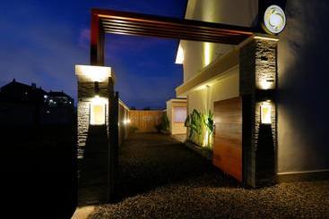 צימר Iconic Bali Living