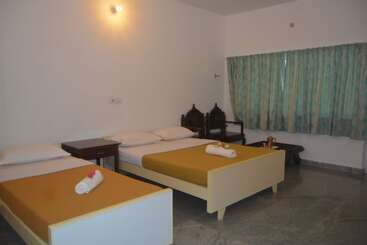 Hotel Meya Beach Walk