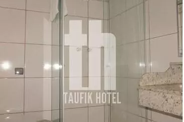 ホテル Taufik