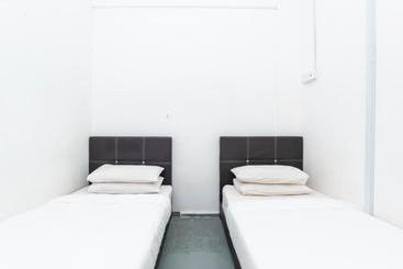 Schronisko Spot On 89834 Blue District Backpackers