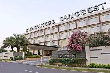 Hotel Sancrest Residence Deltamas