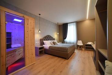 Bed and Breakfast Lainez Rooms & Suites