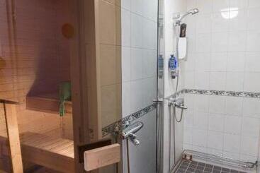 ベッドアンドブレックファースト Matkustajakoti Kuutamo Guesthouse